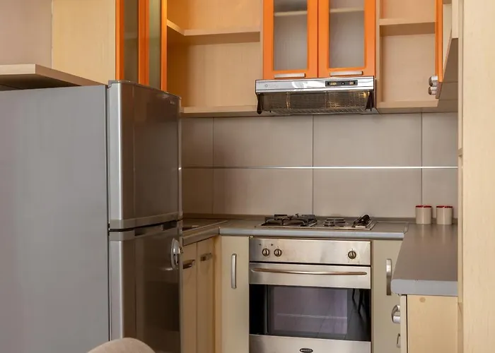 Garden Apartment's 3* 티라나
