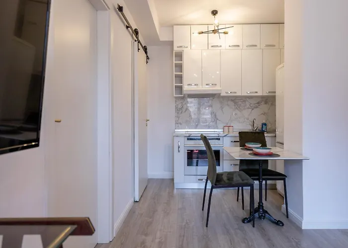 Garden Apartment's 티라나