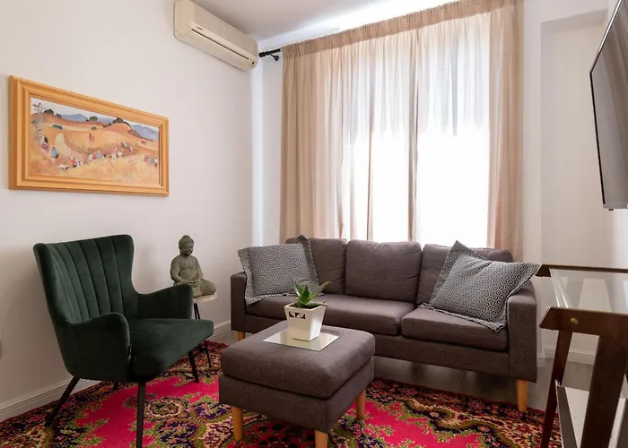 Garden Apartment's 3* 티라나