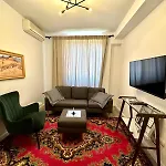 Garden Apartment's