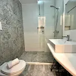 Garden Apartment's 3*