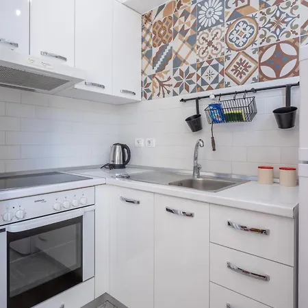 Garden Apartment's 公寓式酒店 3*